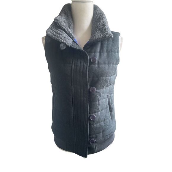 Patagonia Women’s Vagabunda Quilted Fleece Neck Puffer Vest Dark Gray S - Picture 6 of 15